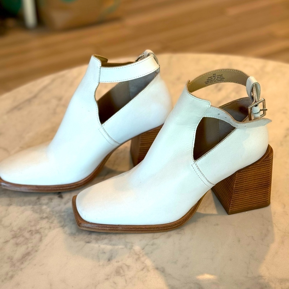 Free People Brady Buckle Boots sz 39
